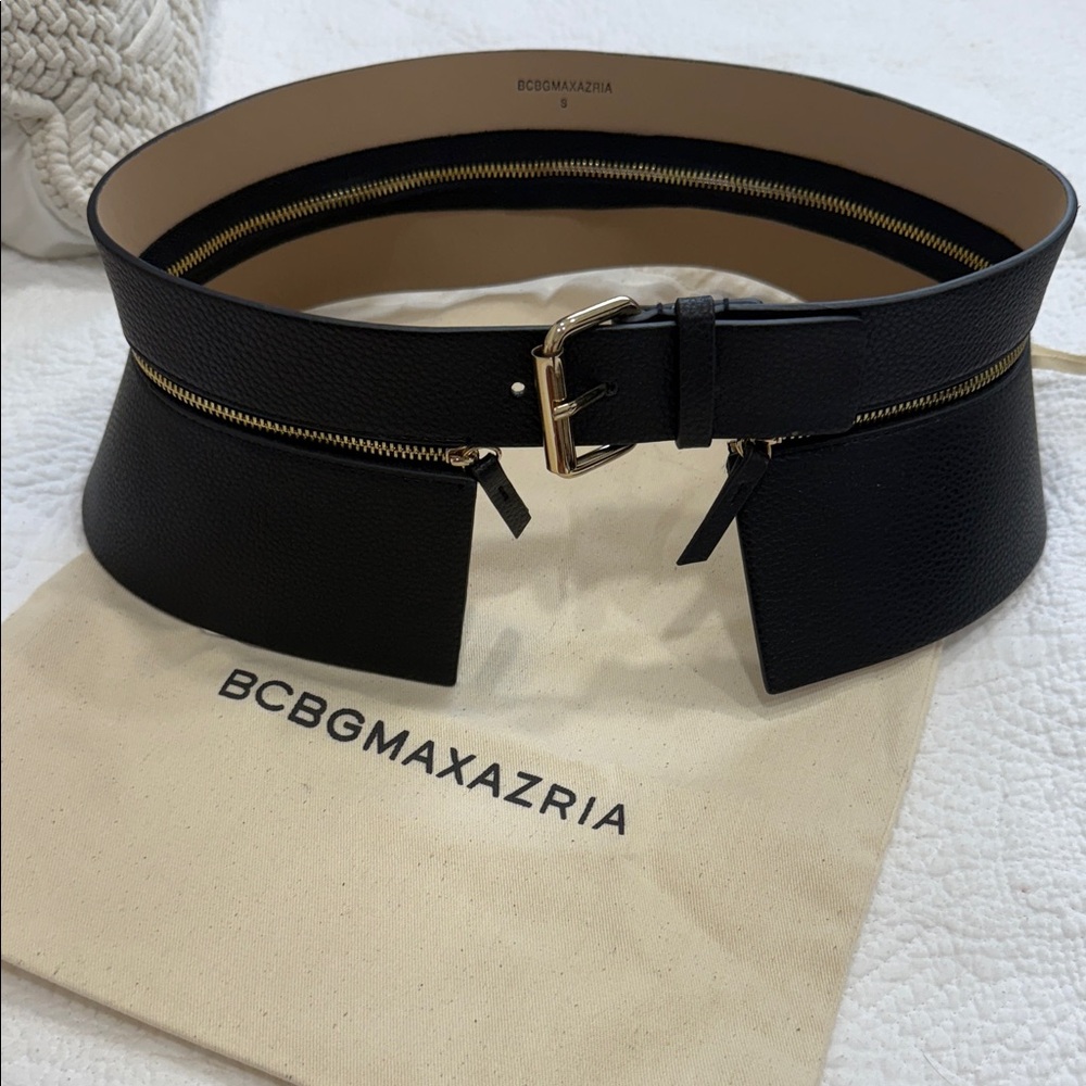 BCBGMaxAzria Black and Gold Leather Belt